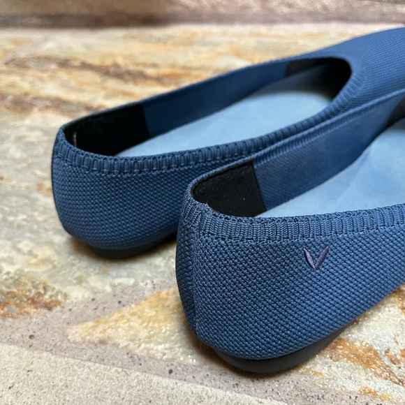 Vivaia Navy Blue Pointed Toe Ballet Flats EU 39 US Size 8.5 - Picture 8 of 12
